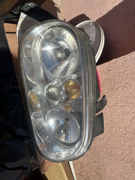 Farois e Farolins Golf 4 / Golf IV