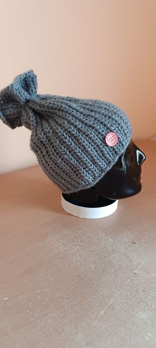 Ręcznie robiona czapka a alpaki