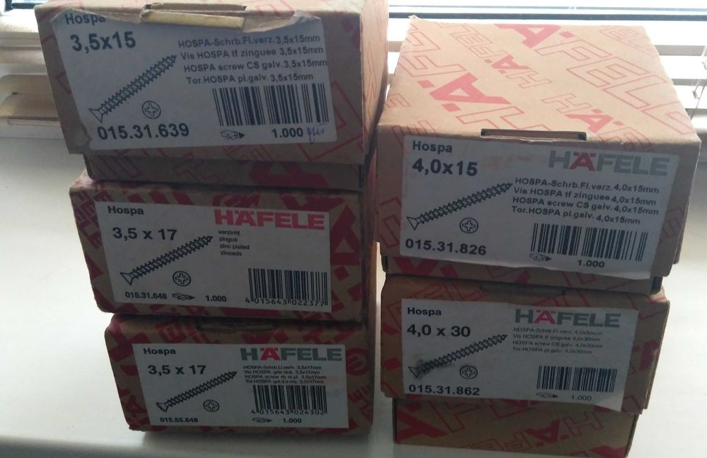 Остатки Шурупов «HAFELE» Германия после сборки мебели