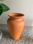 Vaso de barro para plantas