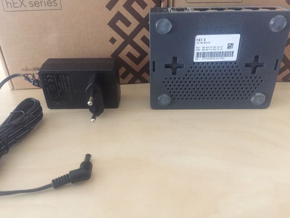 Продам Новый Маршрутизатор Mikrotik hEX S (RB760iGS)