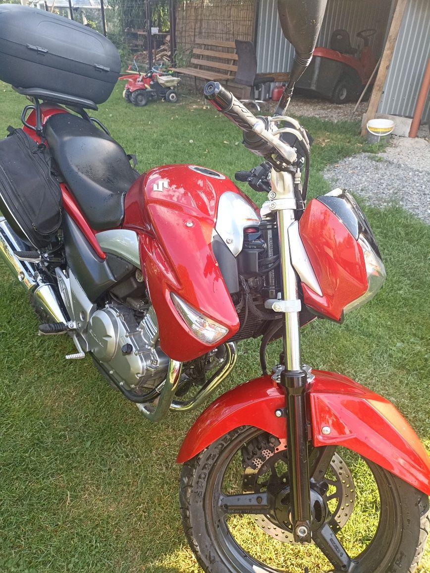 Suzuki Inazuma 250cc