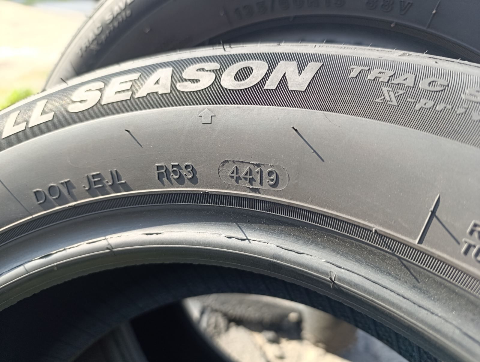 Майже нові всесезонні шини Tracmax 195/60 R15 резина Р15