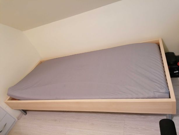 ODDAM łóżko z materacem i szafkę rtv