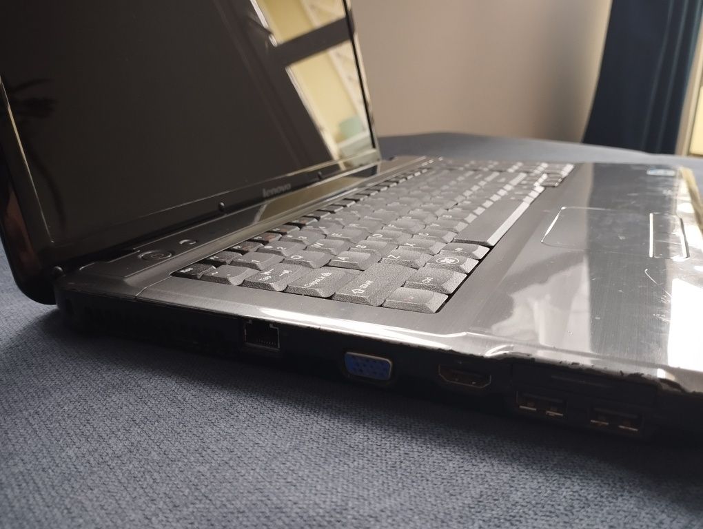 Laptop Lenovo G550