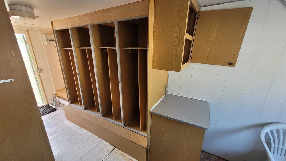 PRZYCZEPA SOCJALNA!  Idealna na budowę Magazyn Szatnia! Transport