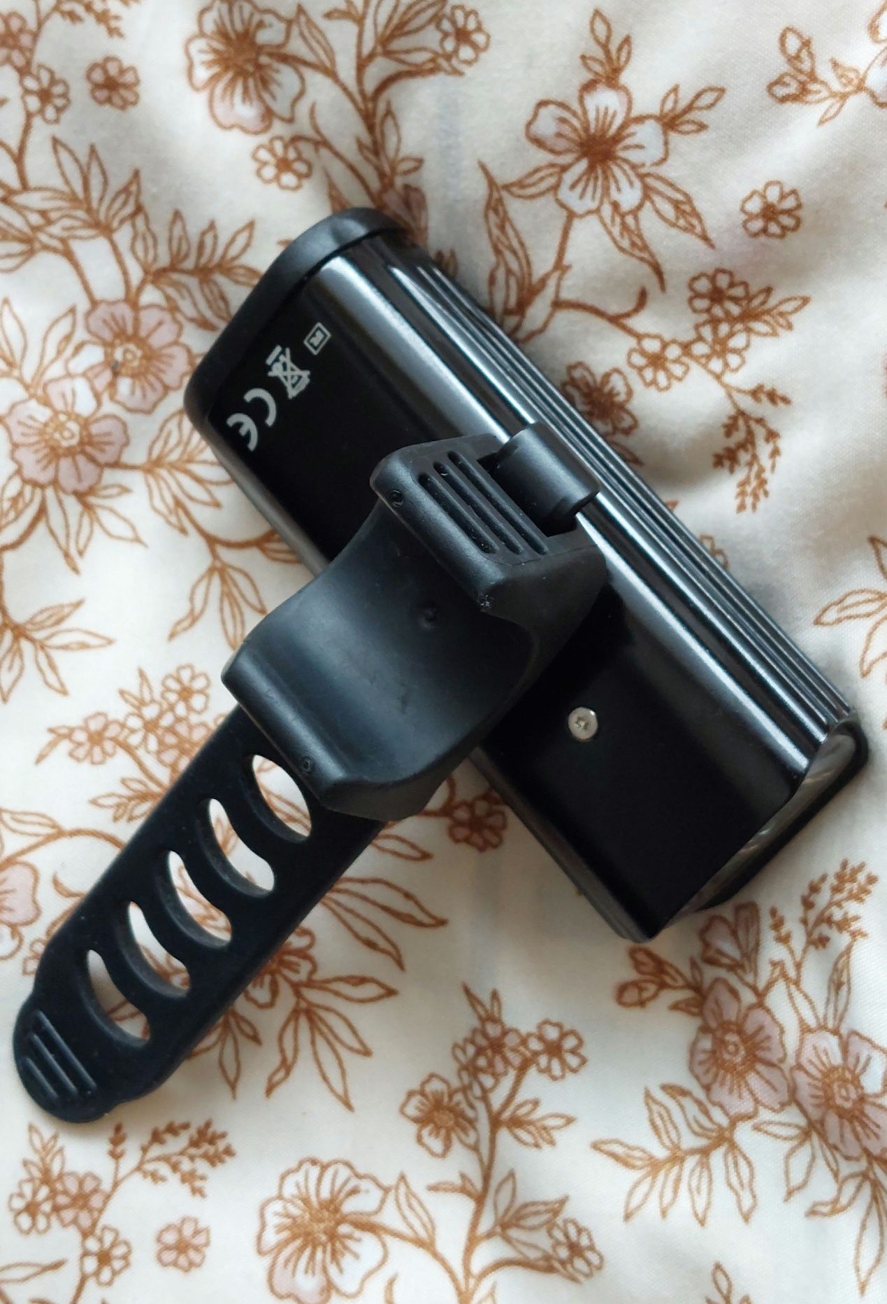 Lampka rowerowa Lezyne lite drive 1000XL +Direct X-LOCK +Remote switch