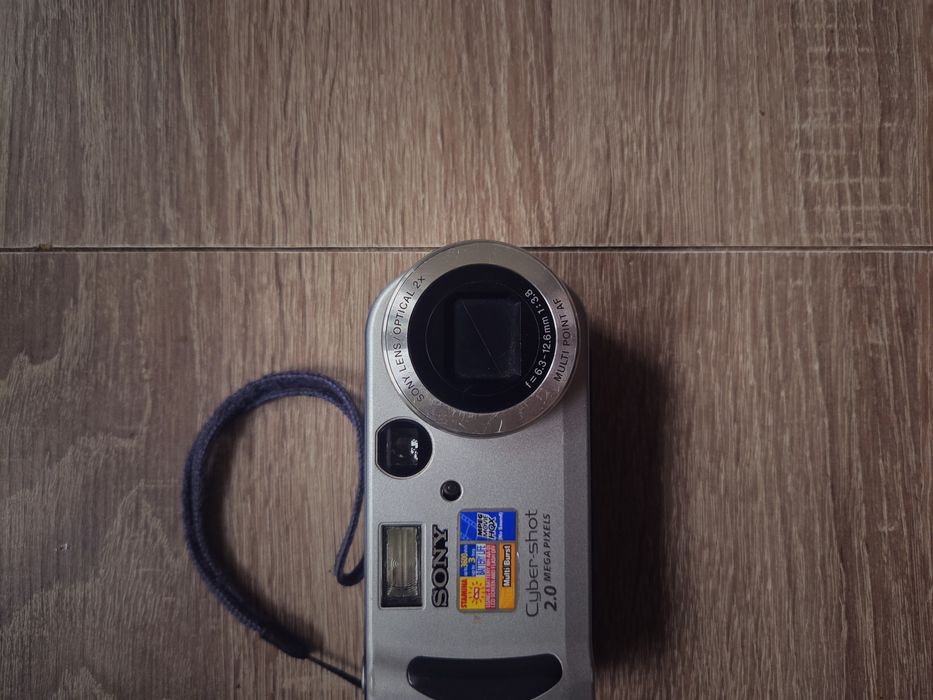 Aparat Cyfrowy Sony Dsc-P51 2.0 Prawdopodobnie niesprawny