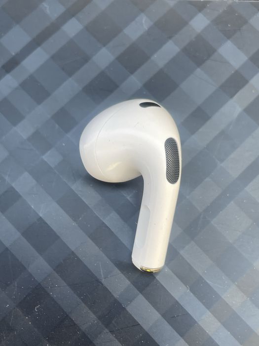 Продаю AirPods 3 лівий оригінал без кейсу