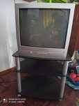 Vendo 2 televisões