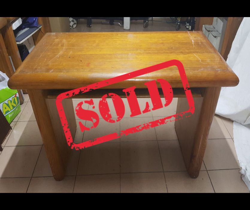 Bancadas trabalho em madeira maciça