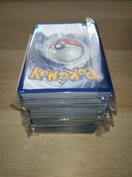 200 CARTAS POKEMON, original e novas (NM)