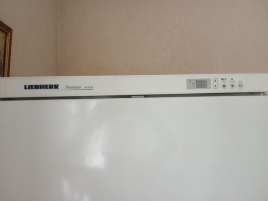 Морозильна шафа на 7 шухляд з сухою заморозкою