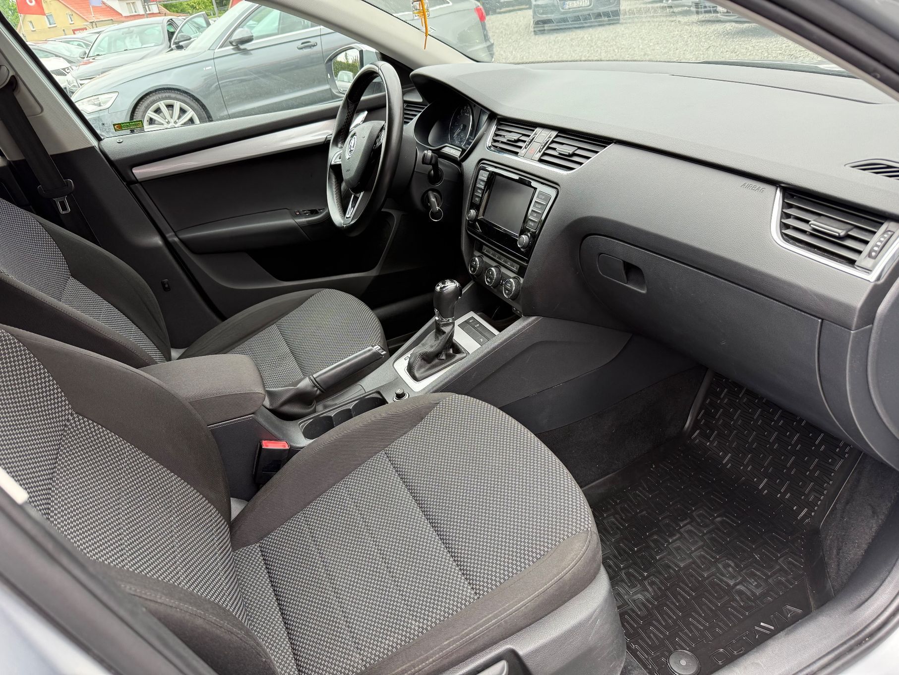 Skoda Octavia 4X4 Automat Alu Tempomat Roleta Relingi Klimatronic Podgrzewane Fotele