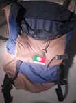 Mochila impecável com ligeiras marcas de uso