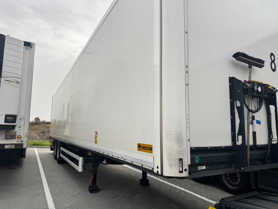 Sprzedam Wielton Box 2021 rok