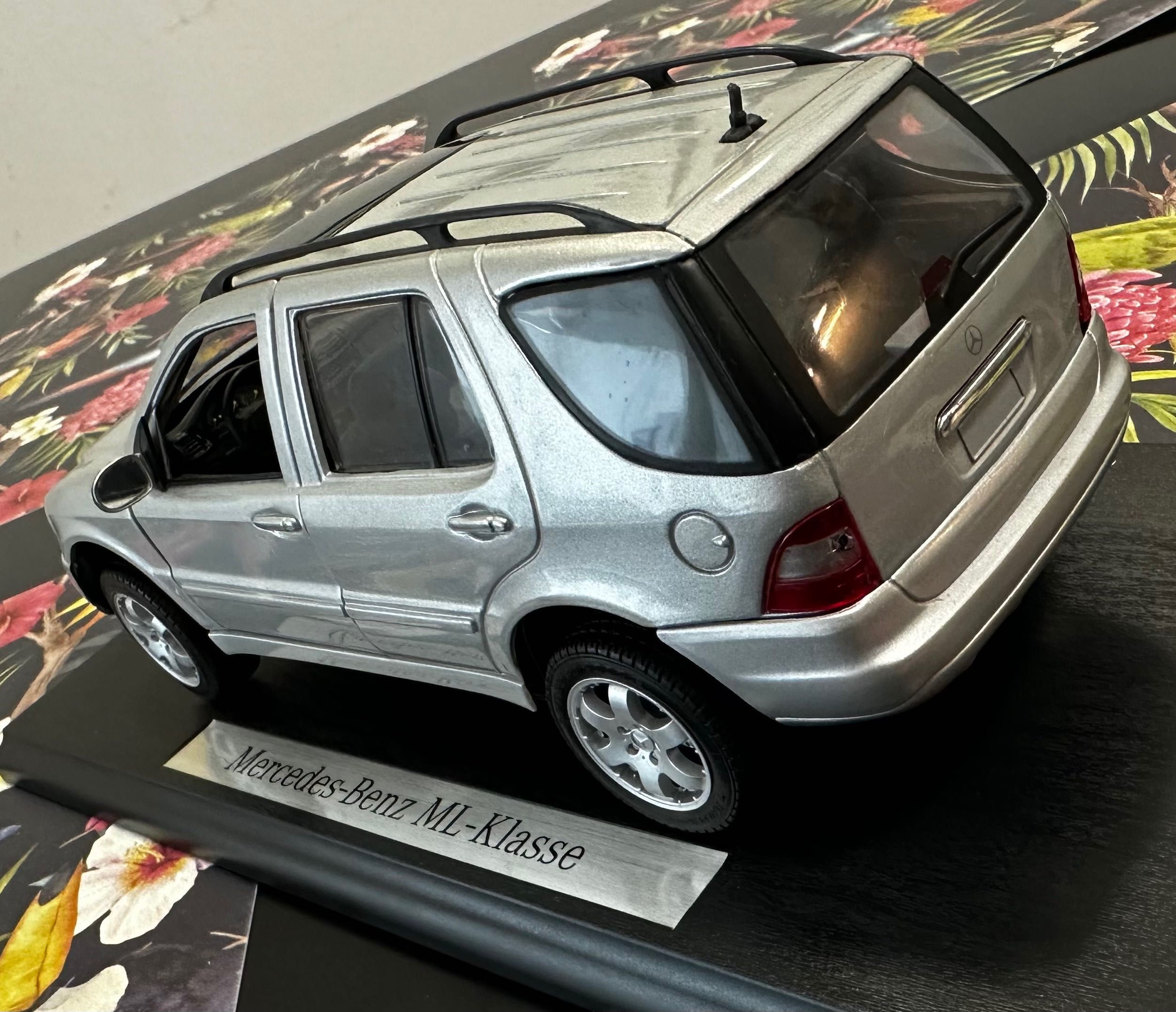 Maisto – Mercedes-Benz ML (2004) – 1:18 – nr kat. 31847