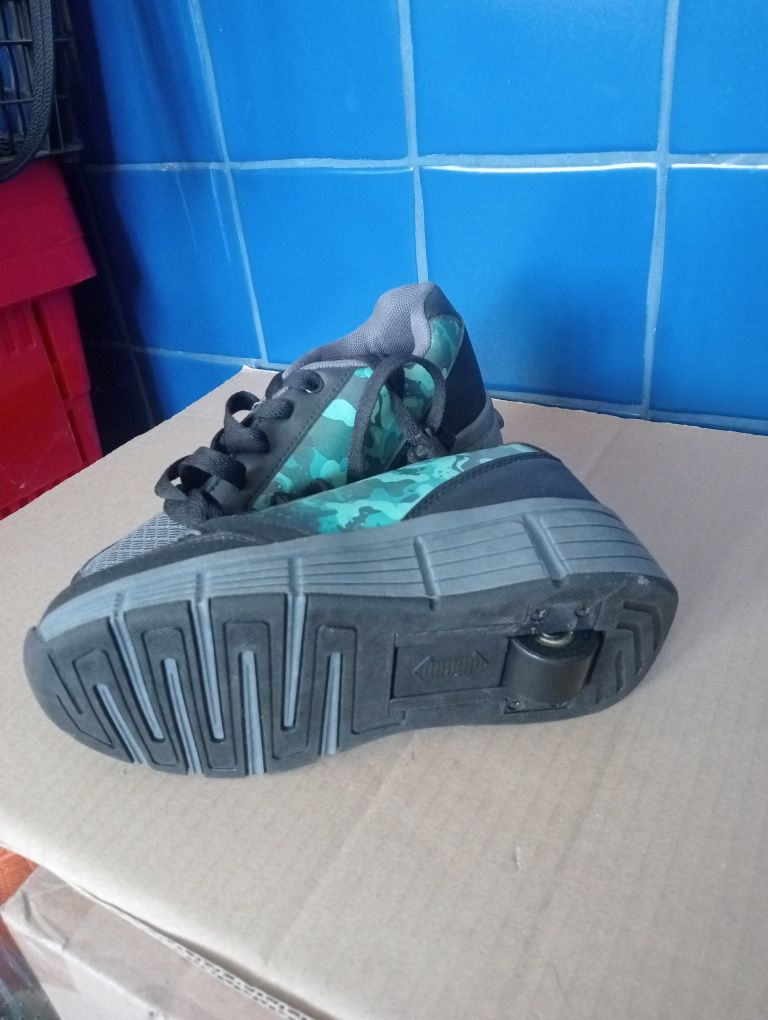 Rolkobuty rolki adidasy dziecięce 31 nowe 19cm