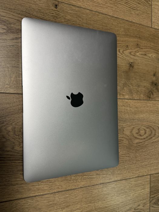 macbook air 2020 16/256