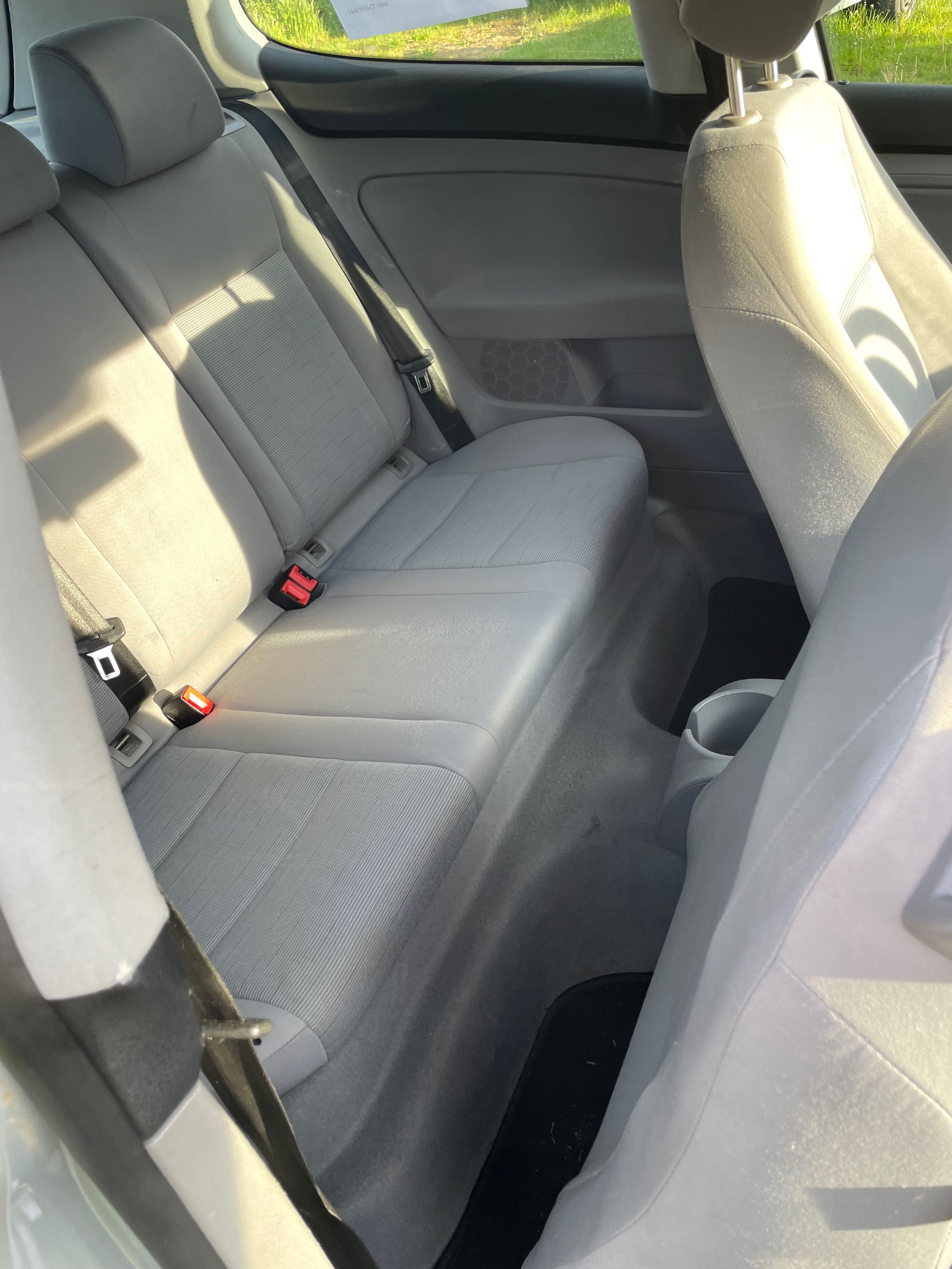 VW Golf 5 1.4mpi benzyna
