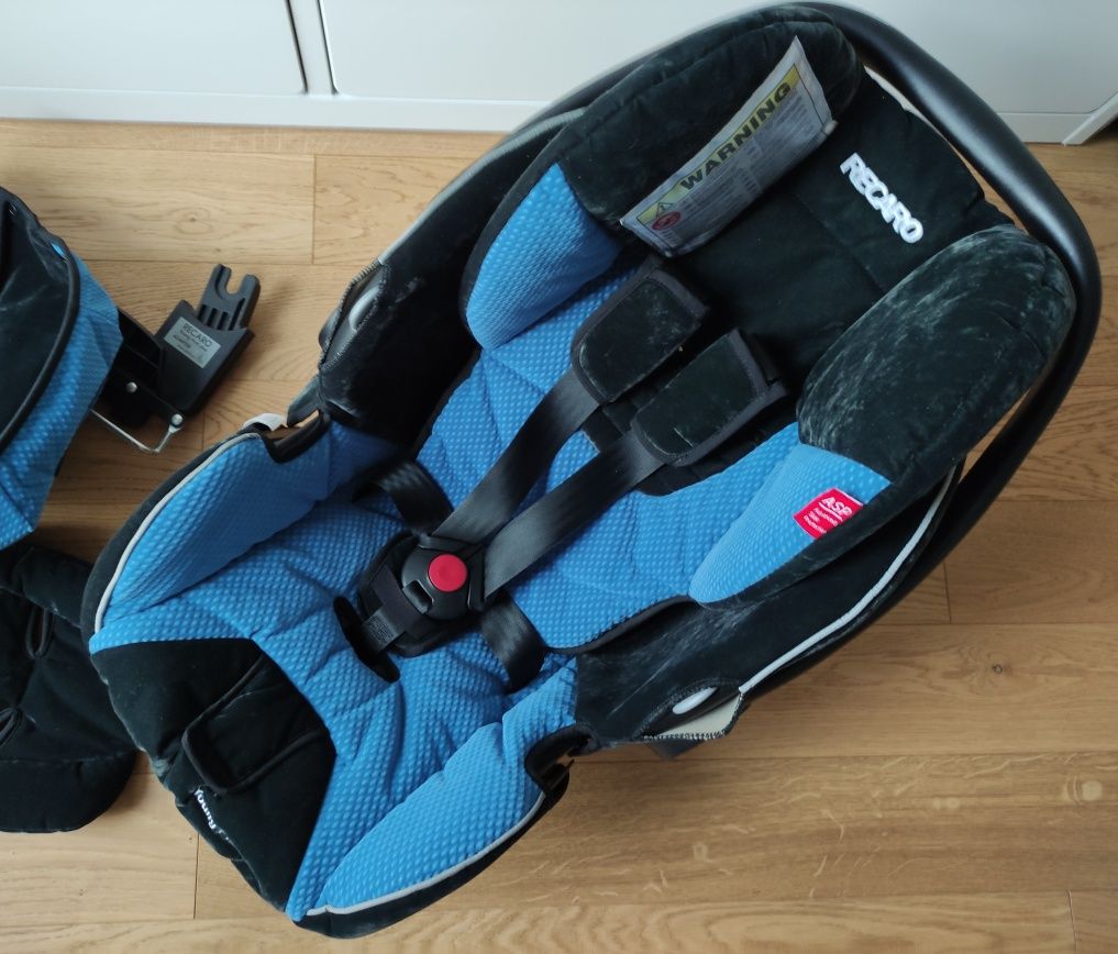 Fotelik samochodowy Recaro Young Profi Plus 0-13 Kg niebieski