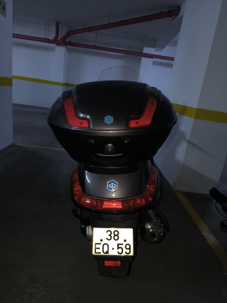 Piaggio Xevo 400 ie