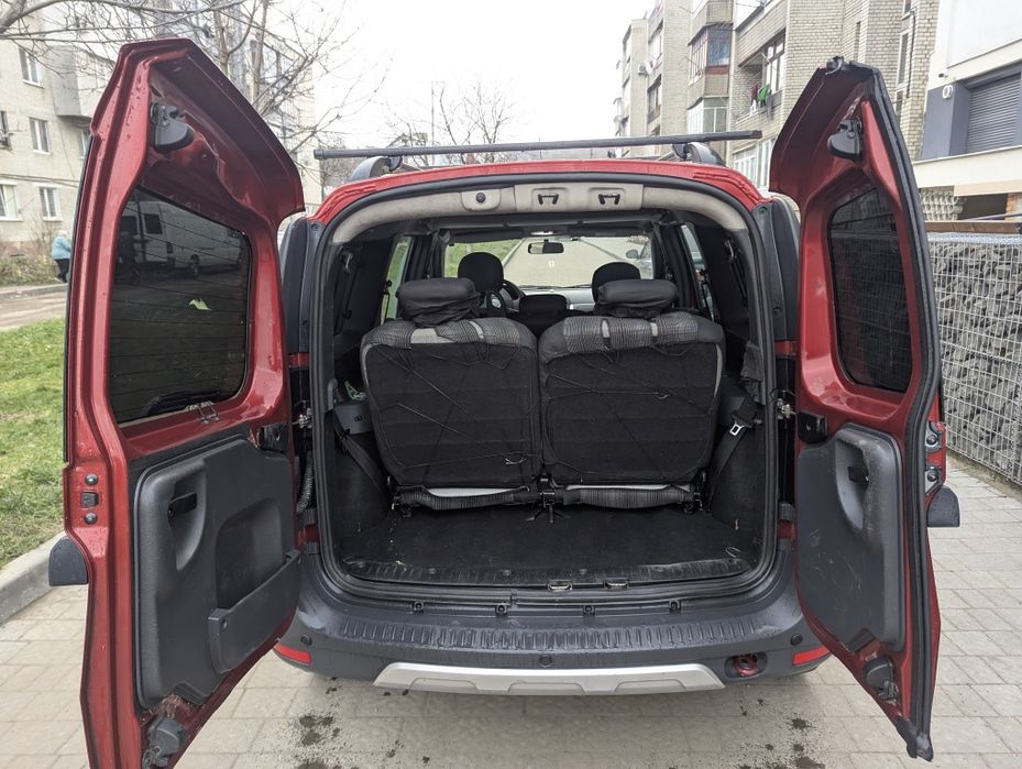 Dacia Logan 7місць( Lada largus cross)