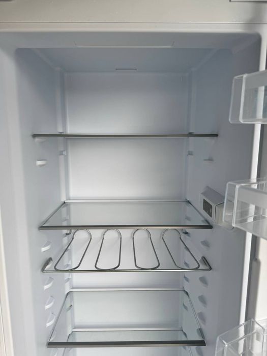 Холодильна шафа Whirlpool #07248