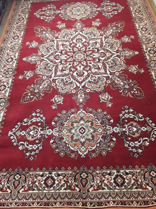 Продам 2 ковра ( размер 2х3 м) в хорошем  состоянии, по 3000 грн за шт