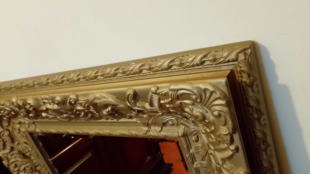 Espelho Dourado Moldura trabalhada