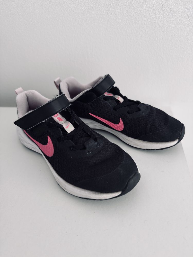 Adidasy NIKE dla dziewczynki