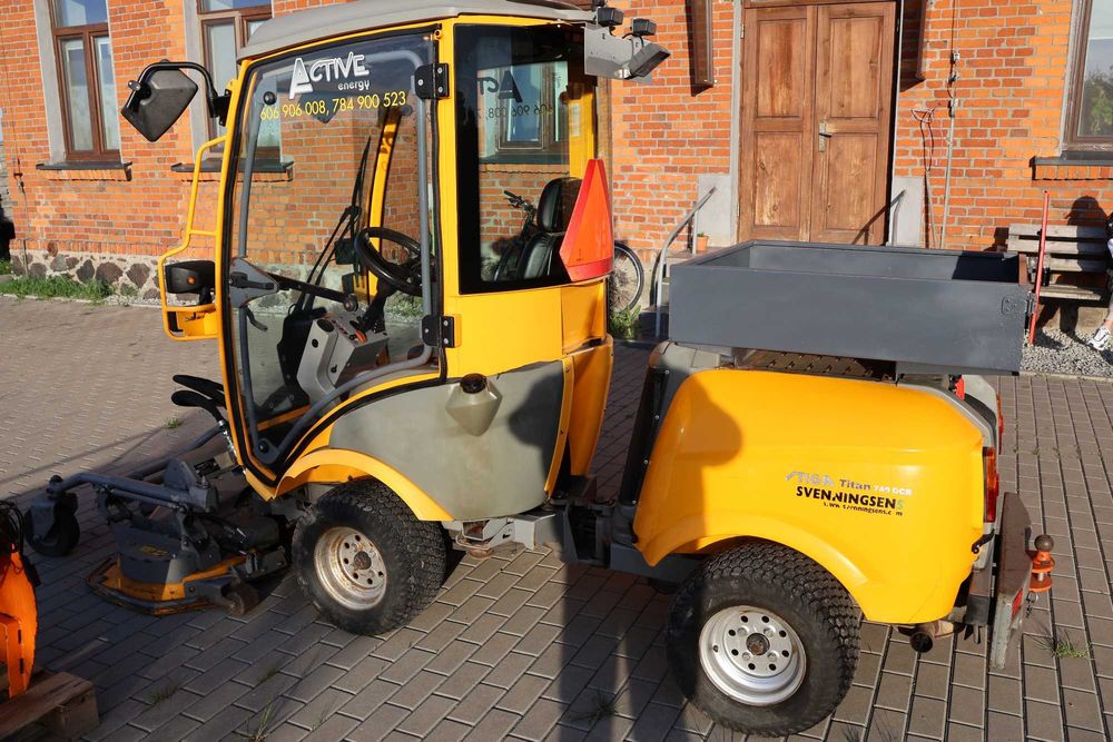 Kosiarka/nośnik narzędzi Stiga Titan 740 DCR