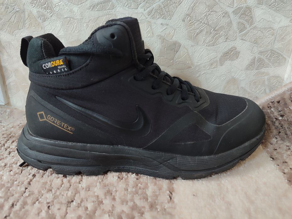 Продам зимние ботинки на подростка