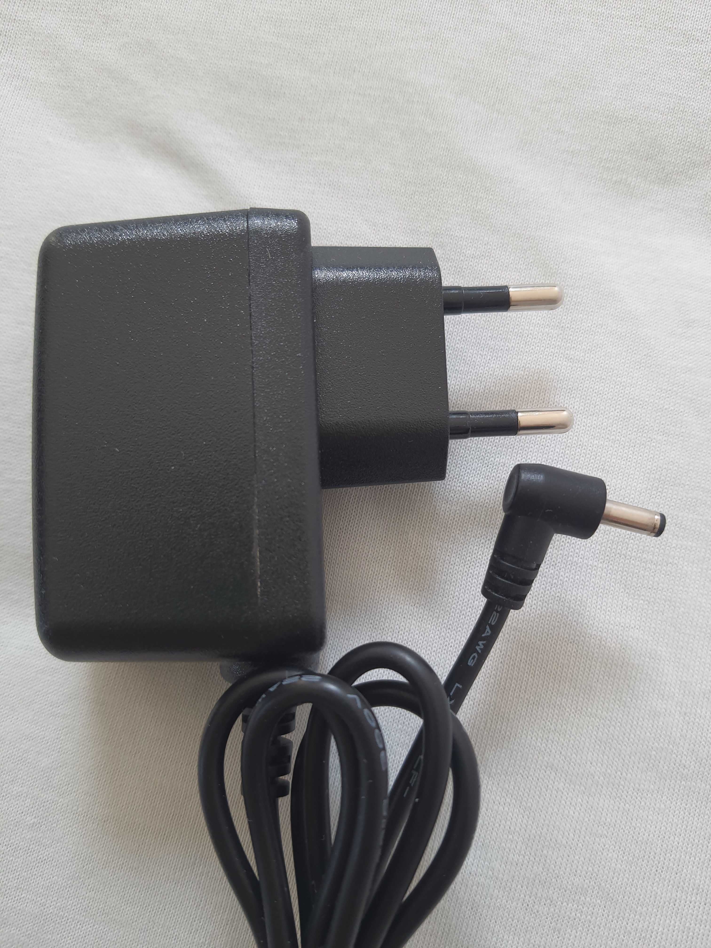 Zasilacz sieciowy AC/DC Adapter, output 5V 1,5A