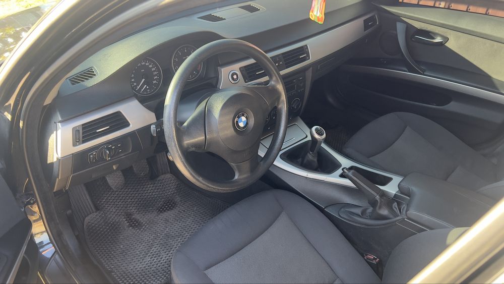 BMW E90  2.5 218 л.с