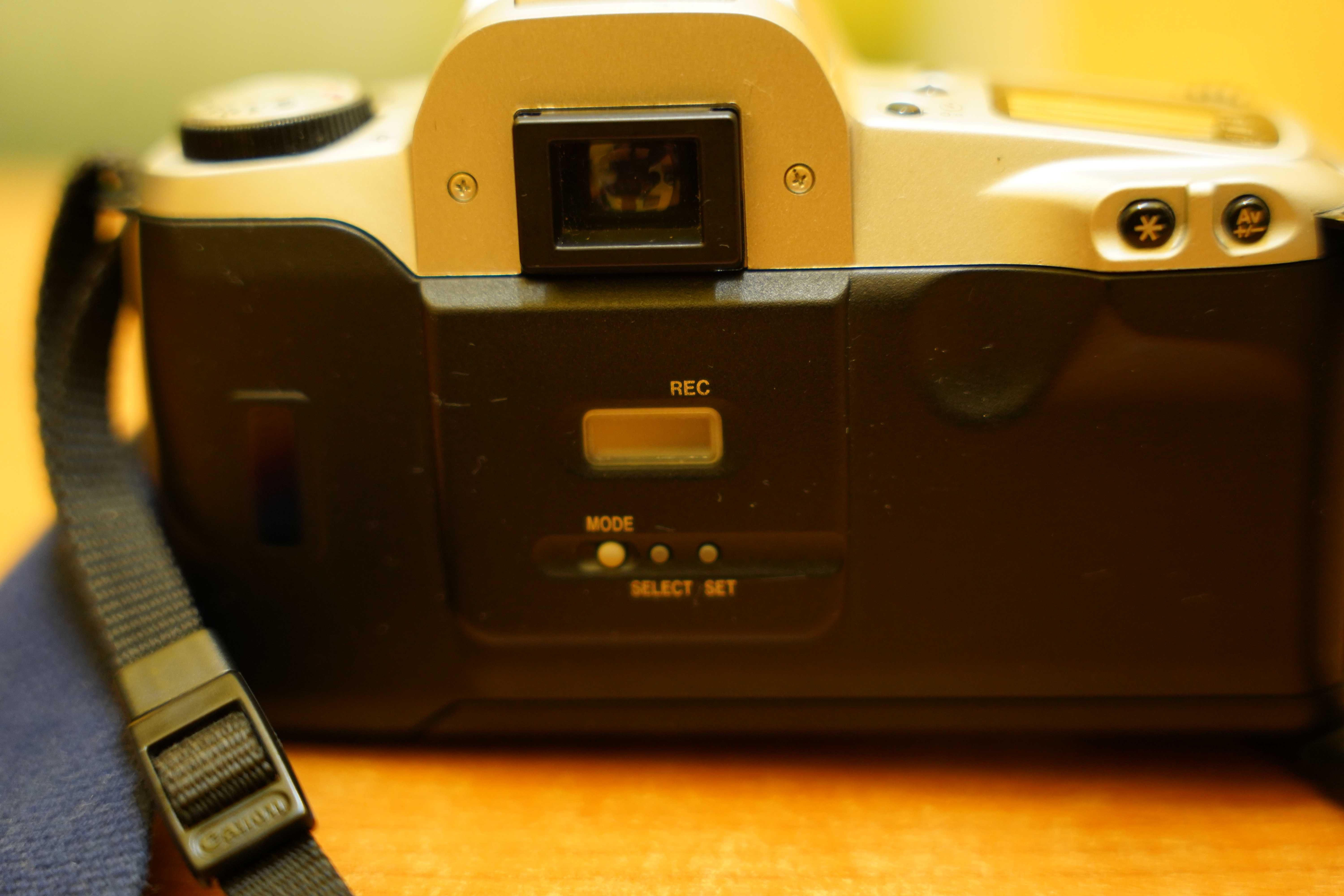 Canon eos 500N (bez obiektywu) aparat fotograficzny analogowy