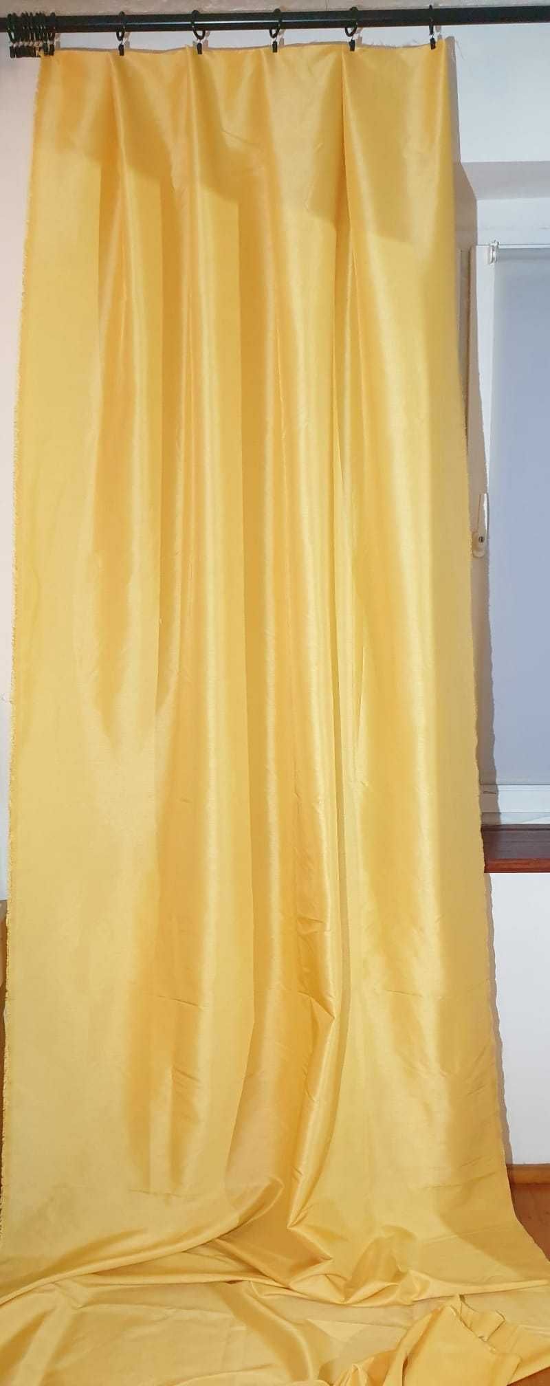 kawałek żółtego materiału do obszycia na zasłony itp 380x140