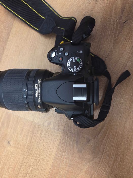 Nikon D5100 + obiektyw Nikkor 18–105mm VR