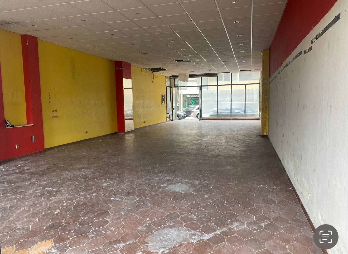 Loja para arrendar em Coimbra com 135m2