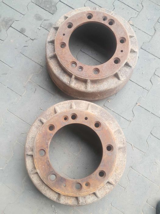 Sprzedam bębny hamulcowe do Stara 1142