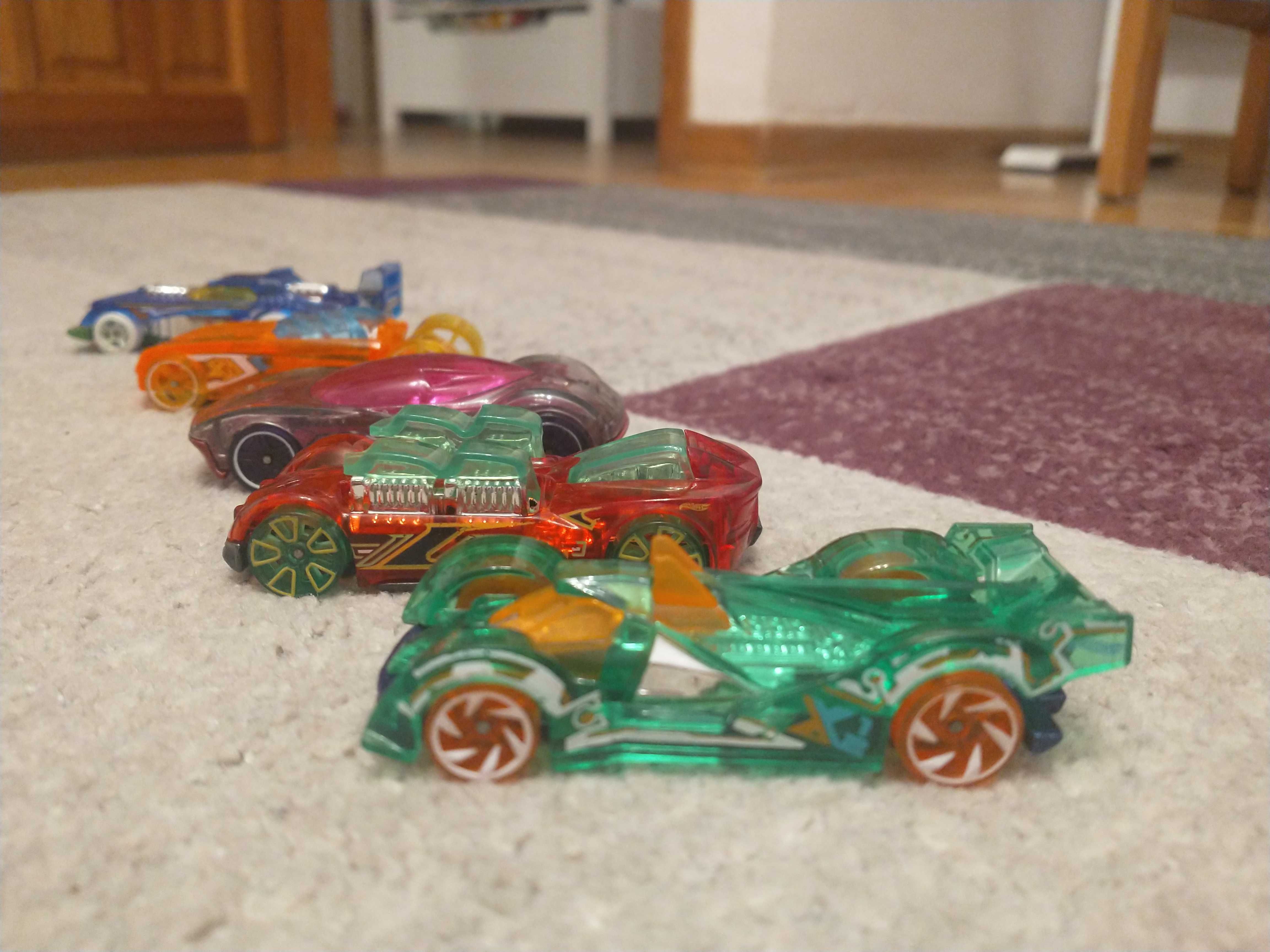 Mattel Hot Wheels - Zestaw 5 samochodów X-Raycers 180