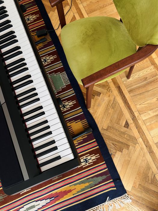 Продам натуральний килим з гуцульським орнаментом