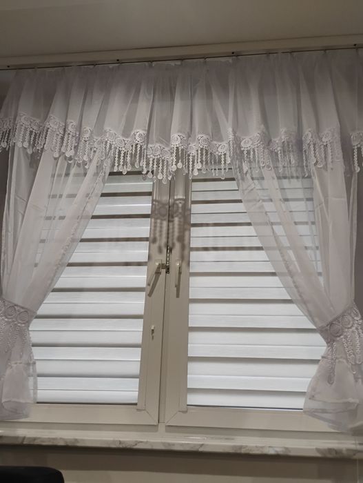 Firanka z gipiurą do kuchni