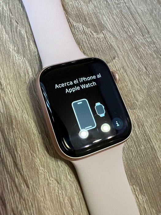 Apple Watch SE GPS 44mm Gold Aluminium Case with Pink Sand Band MYDR2