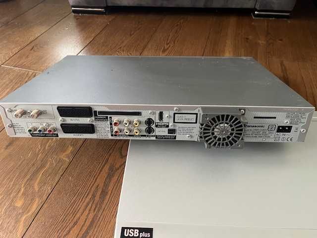 NAGRYWARKI DVD - Panasonic DMR-EX80S i LG DR 389