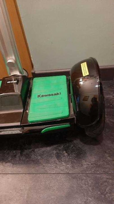 Sprawny  jeździk elektryczny Kawasaki