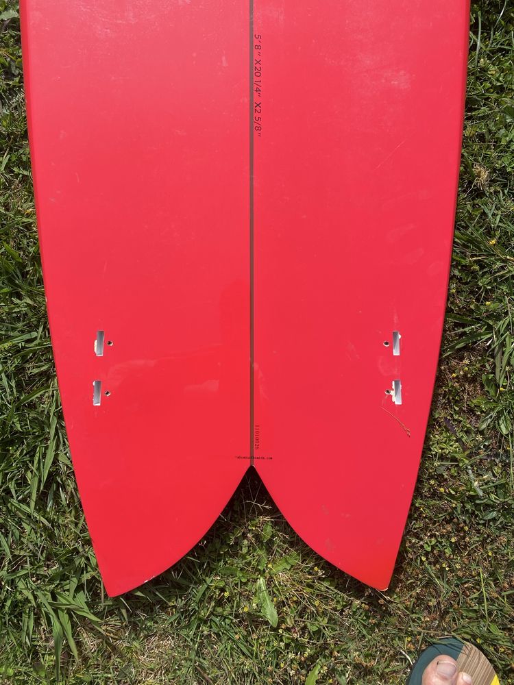 Prancha Twin fin 5’8 como nova