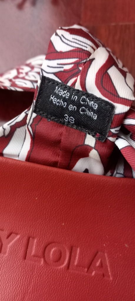 Sandálias Bimba y Lola Originais  Tam 38  ( Portes Incluídos)