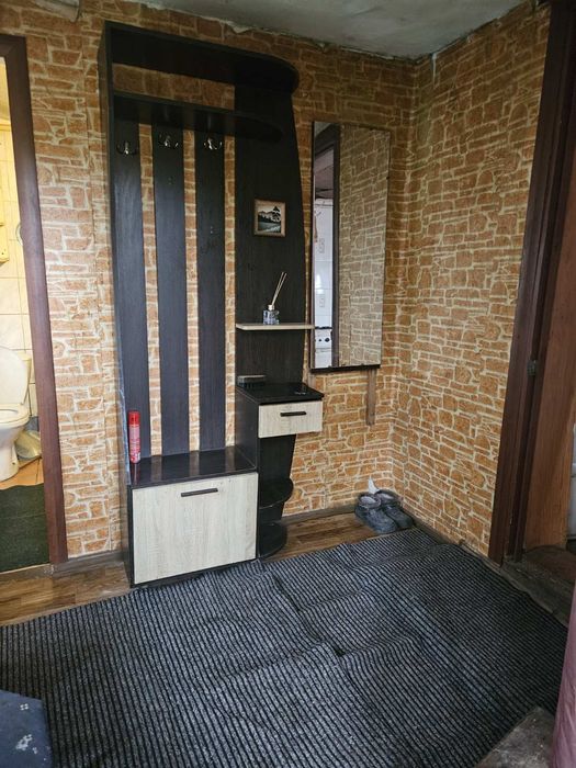 Продається пів будинку/Борова