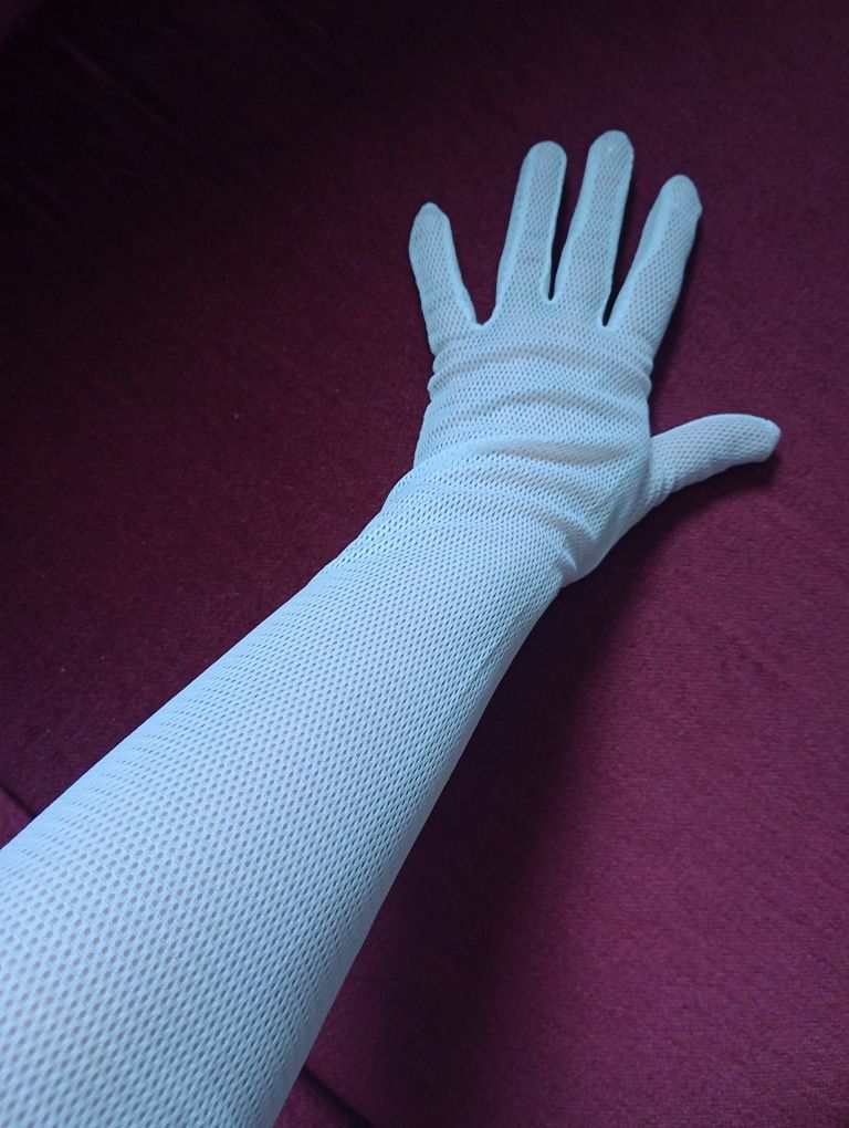 Długie białe elastyczne rękawiczki Glamour